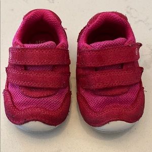 Stride Rite Tennis Shoes Size 3W